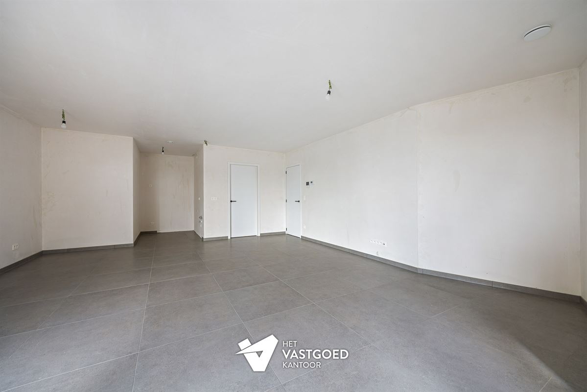 RUIM 1-SLAAPKAMERAPPARTEMENT MET AANGENAME BUITENRUIMTE