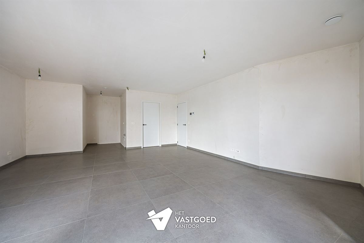 RUIM 1-SLAAPKAMERAPPARTEMENT MET AANGENAME BUITENRUIMTE
