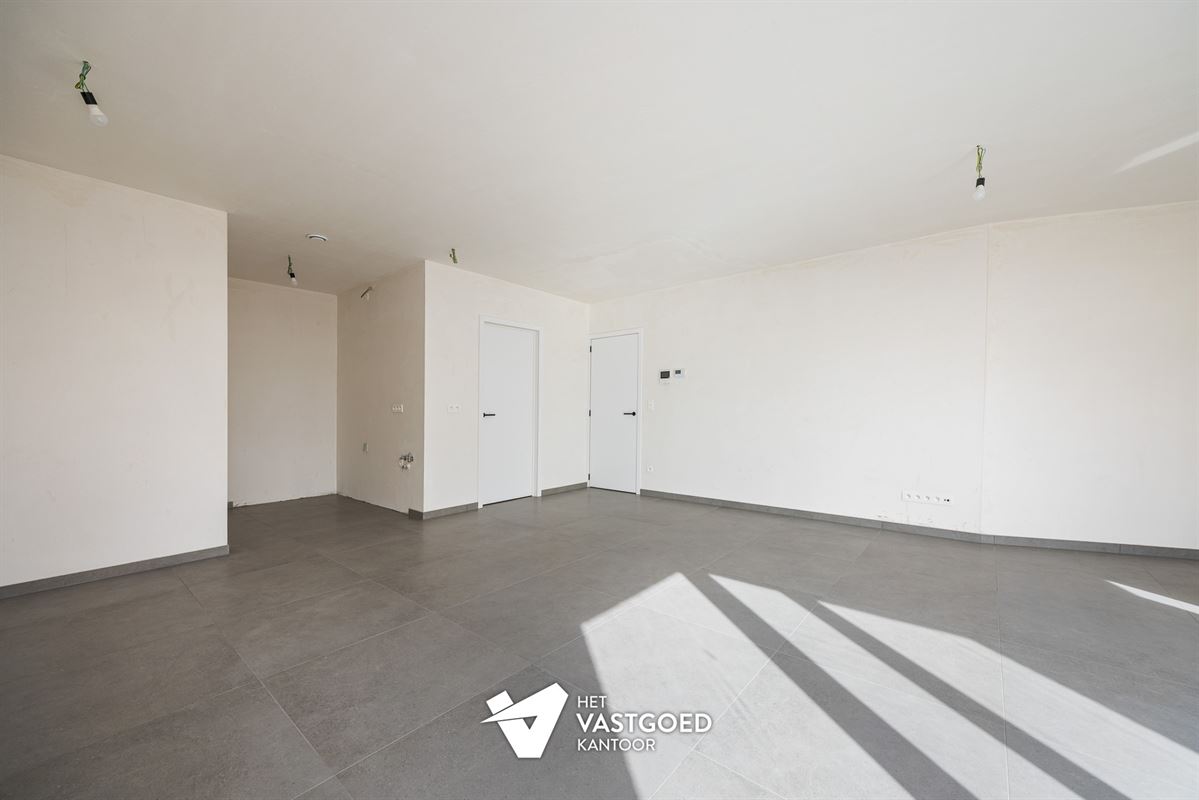 RUIM EN LICHTRIJK APPARTEMENT MET 1 SLAAPKAMER