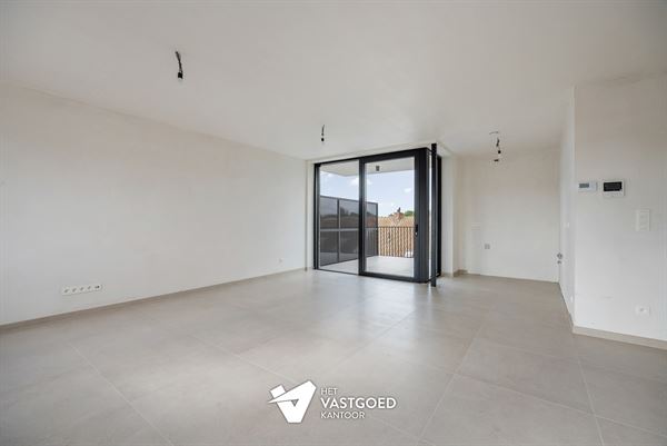 RUIM 2-SLAAPKAMERAPPARTEMENT OP DE BOVENSTE VERDIEPING