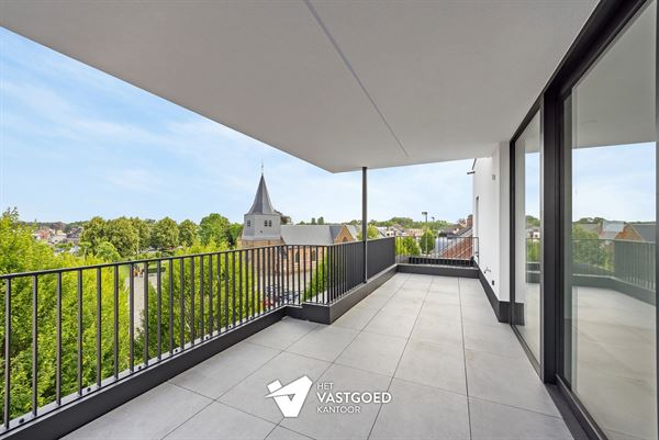 ROYAAL APPARTEMENT MET GROOT TERRAS OP DE DERDE VERDIEPING