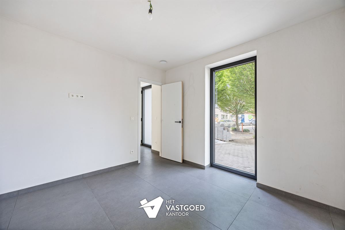 GELIJKVLOERS WONEN MET RUIM TERRAS (TUIN) - 6% BTW MOGELIJK!