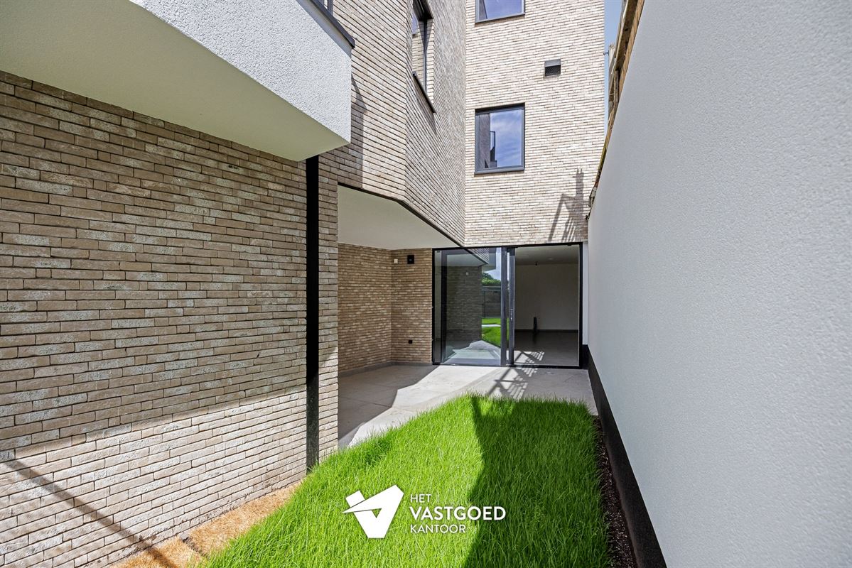 GELIJKVLOERS WONEN MET RUIM TERRAS (TUIN) - 6% BTW MOGELIJK!