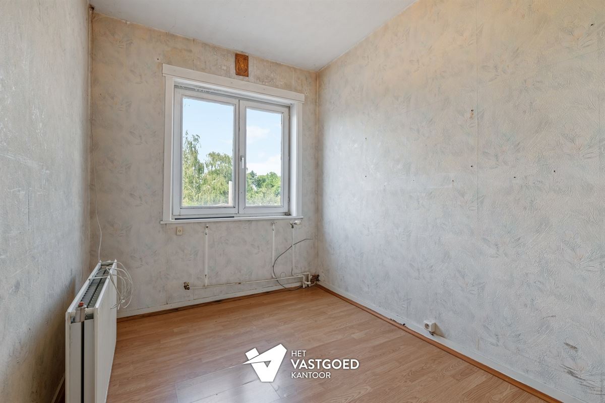 WONING MET POTENTIEEL EN CA 90M2 BIJGEBOUWEN OP MOOIE LIGGING