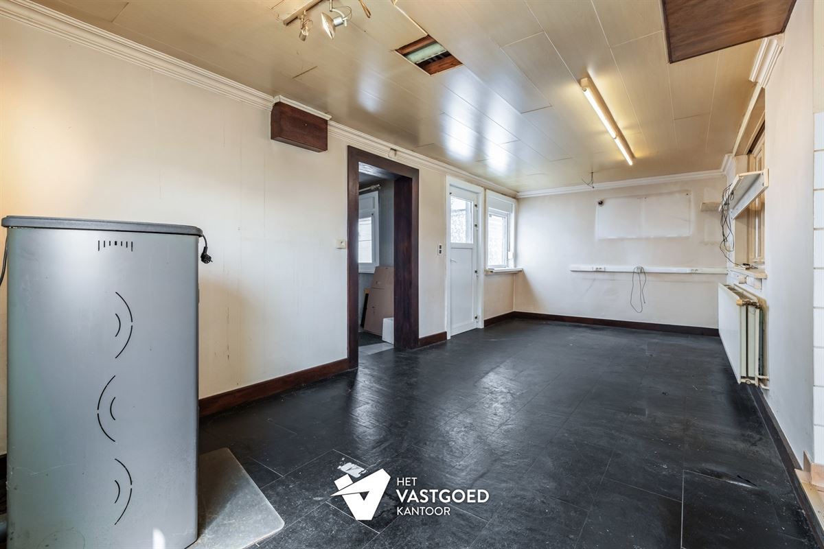 WONING MET POTENTIEEL EN CA 90M2 BIJGEBOUWEN OP MOOIE LIGGING