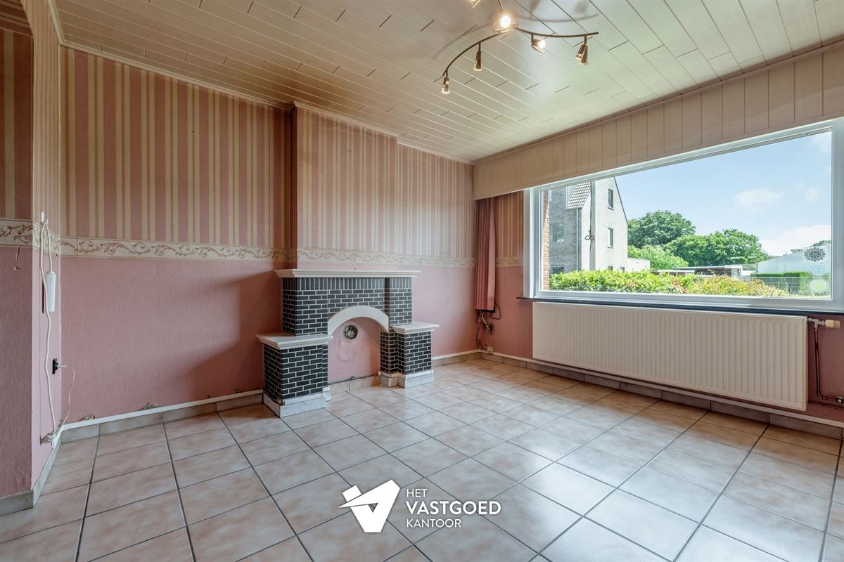 WONING MET POTENTIEEL EN CA 90M2 BIJGEBOUWEN OP MOOIE LIGGING