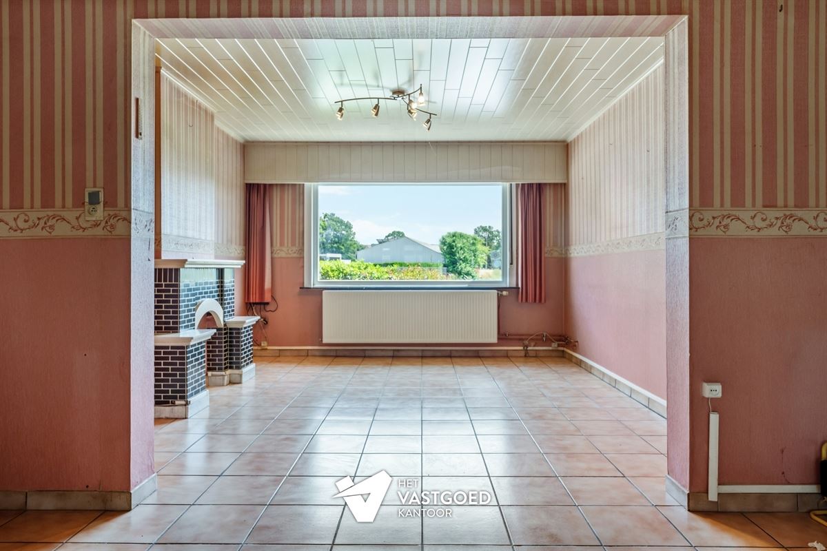 WONING MET POTENTIEEL EN CA 90M2 BIJGEBOUWEN OP MOOIE LIGGING