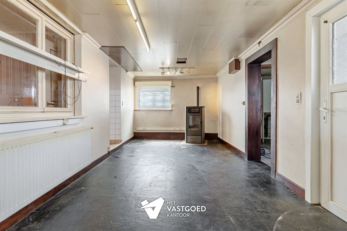 WONING MET POTENTIEEL EN CA 90M2 BIJGEBOUWEN OP MOOIE LIGGING