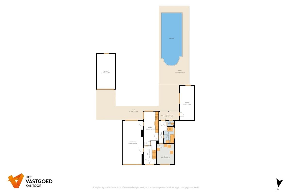 INSTAPKLARE, CENTRAAL GELEGEN WONING OP RUIM PERCEEL MET ZWEMBAD