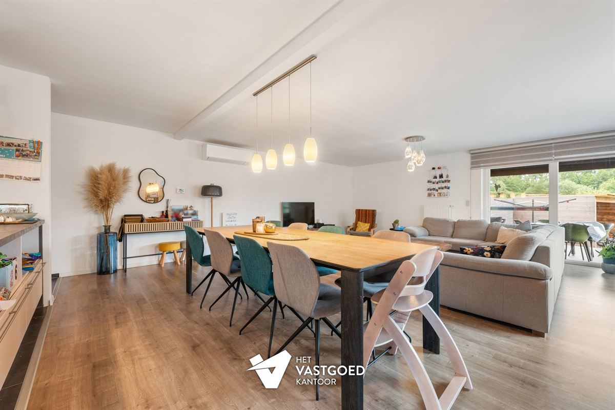PERFECT ONDERHOUDEN EN ENERGIEZUINIG GELIJKVLOERS APPARTEMENT (165M²) EN TUIN TE BERINGEN