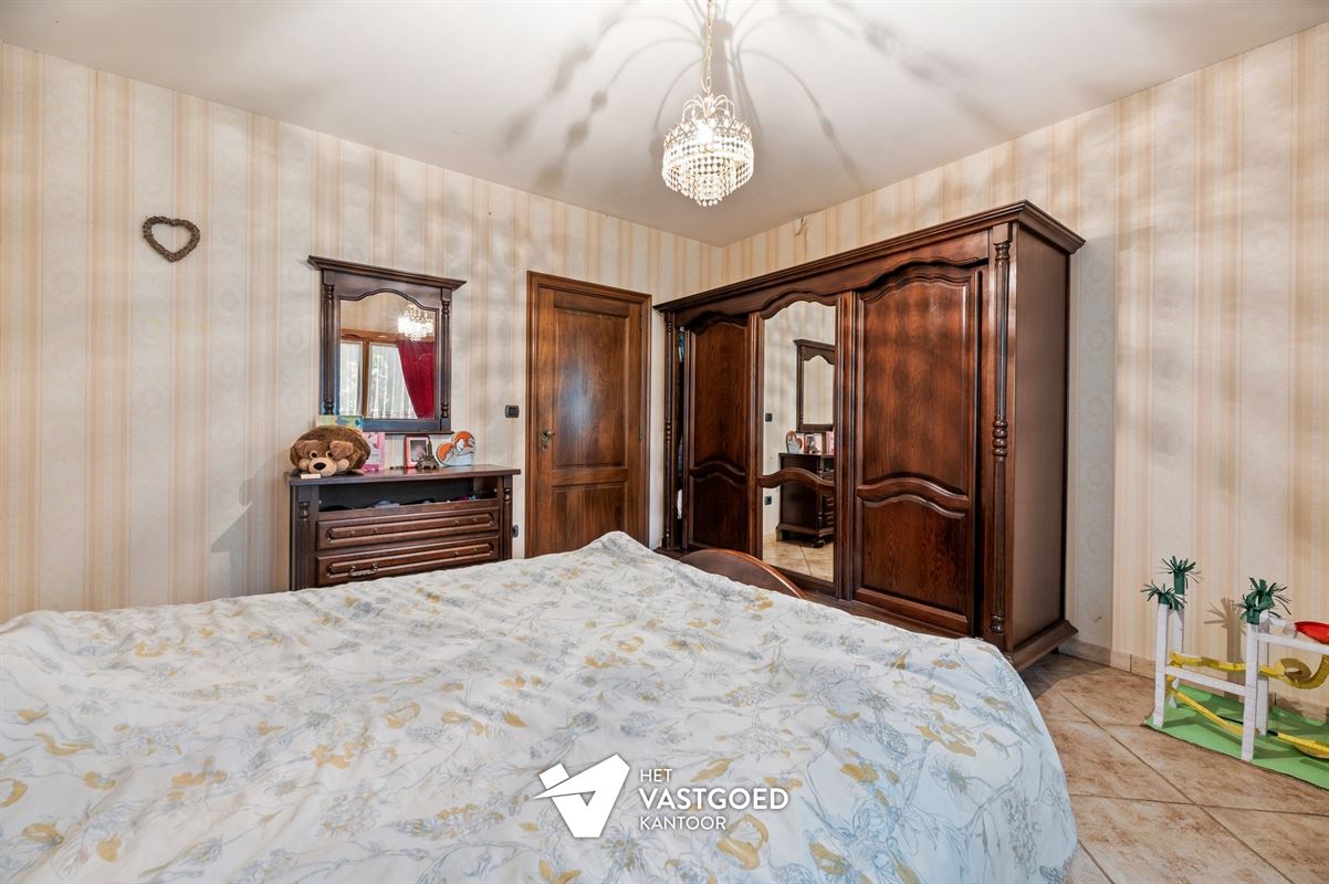 GELIJKVLOERSE WONING OP PRACHTIGE LIGGING OP 3060M2