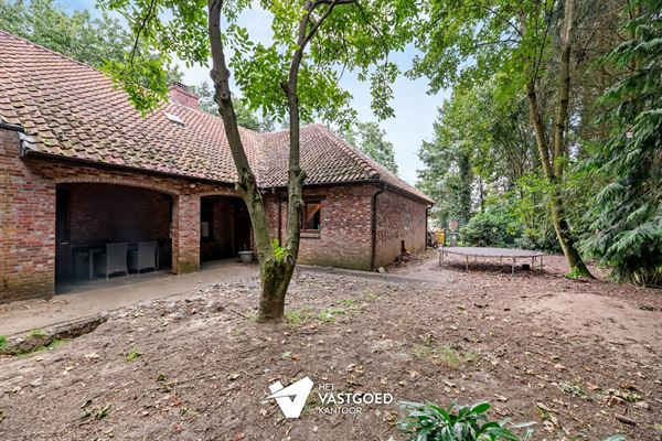 GELIJKVLOERSE WONING OP PRACHTIGE LIGGING OP 3060M2