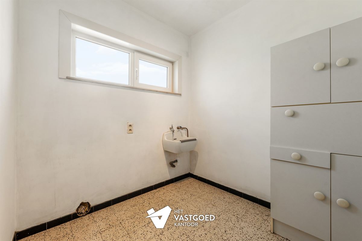 INSTAPKLARE GELIJKVLOERSE WONING OP RUSTIGE LIGGING