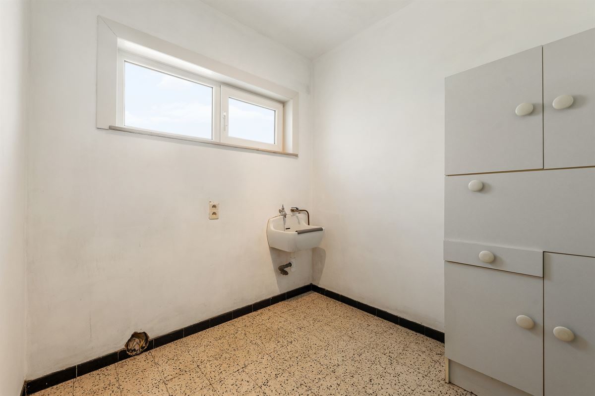 INSTAPKLARE GELIJKVLOERSE WONING OP RUSTIGE LIGGING