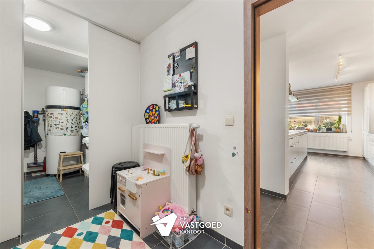 PERFECT ONDERHOUDEN EN ENERGIEZUINIG GELIJKVLOERS APPARTEMENT (165M²) EN TUIN TE BERINGEN