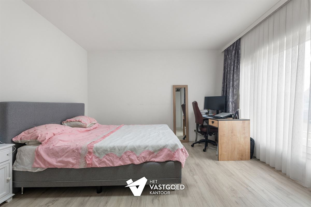 PERFECT ONDERHOUDEN EN ENERGIEZUINIG GELIJKVLOERS APPARTEMENT (165M²) EN TUIN TE BERINGEN