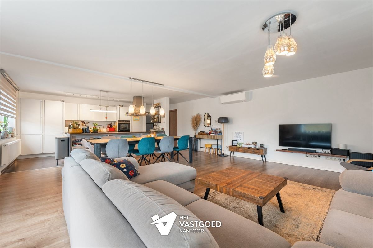 PERFECT ONDERHOUDEN EN ENERGIEZUINIG GELIJKVLOERS APPARTEMENT (165M²) EN TUIN TE BERINGEN