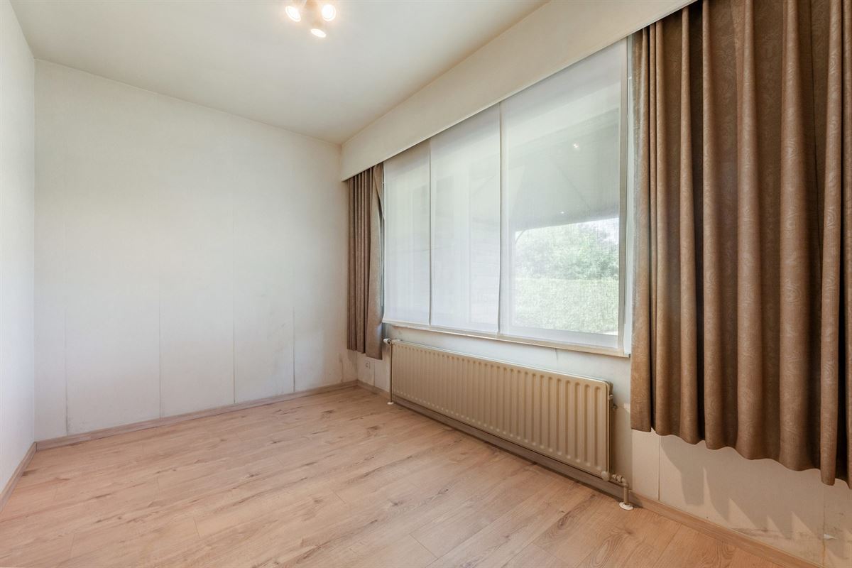INSTAPKLARE GELIJKVLOERSE WONING OP RUSTIGE LIGGING