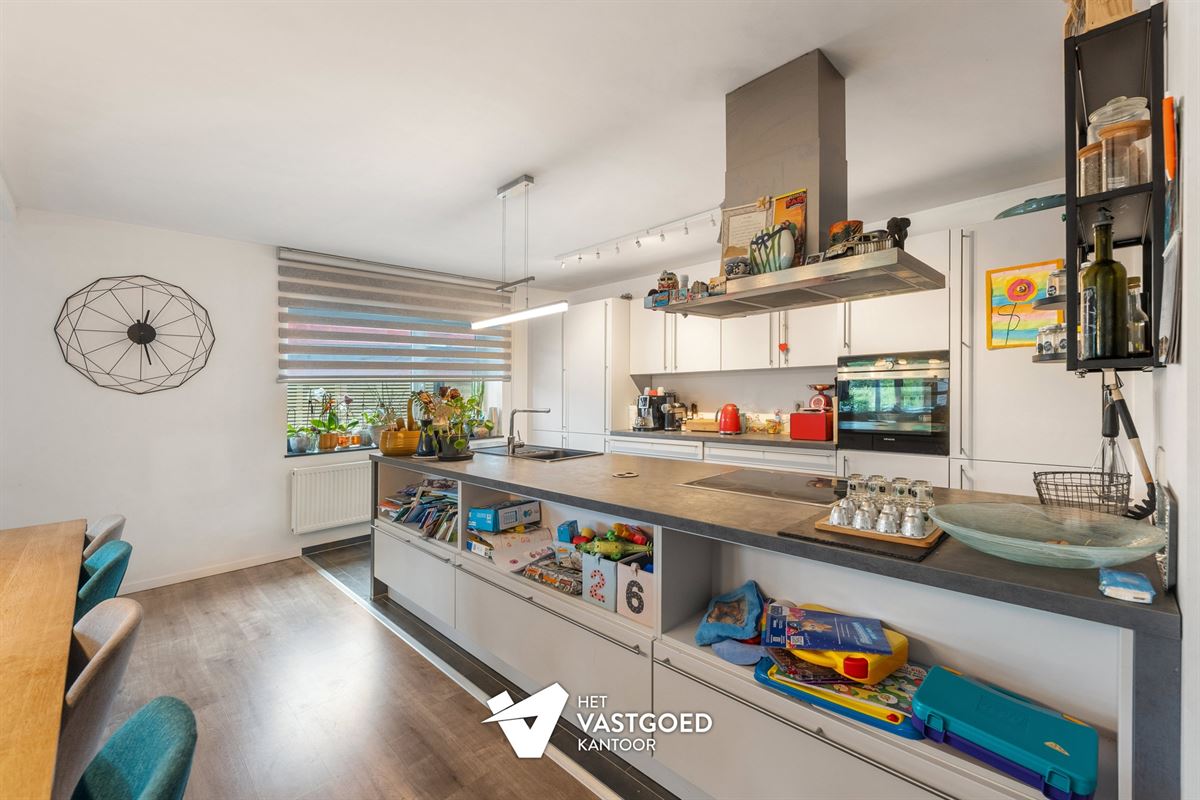PERFECT ONDERHOUDEN EN ENERGIEZUINIG GELIJKVLOERS APPARTEMENT (165M²) EN TUIN TE BERINGEN