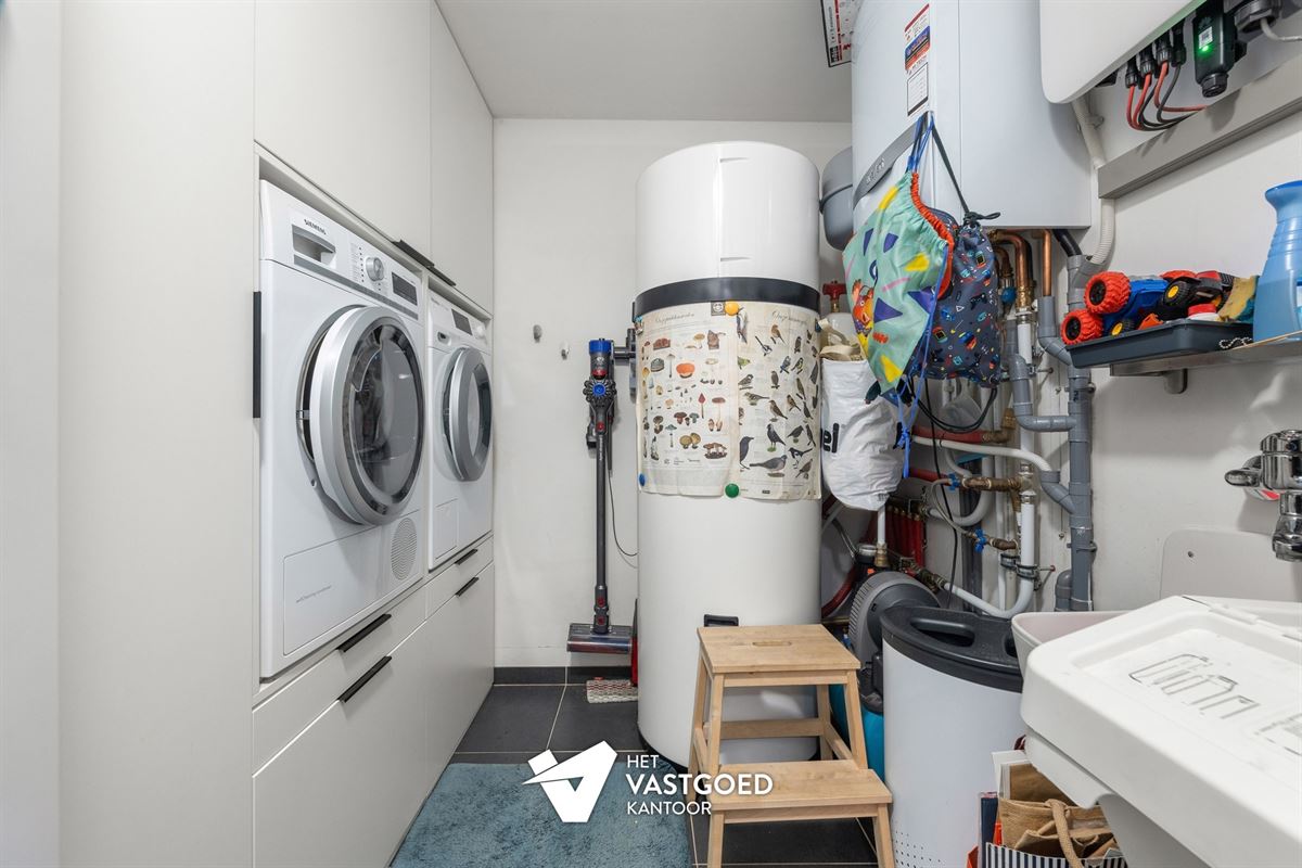 PERFECT ONDERHOUDEN EN ENERGIEZUINIG GELIJKVLOERS APPARTEMENT (165M²) EN TUIN TE BERINGEN