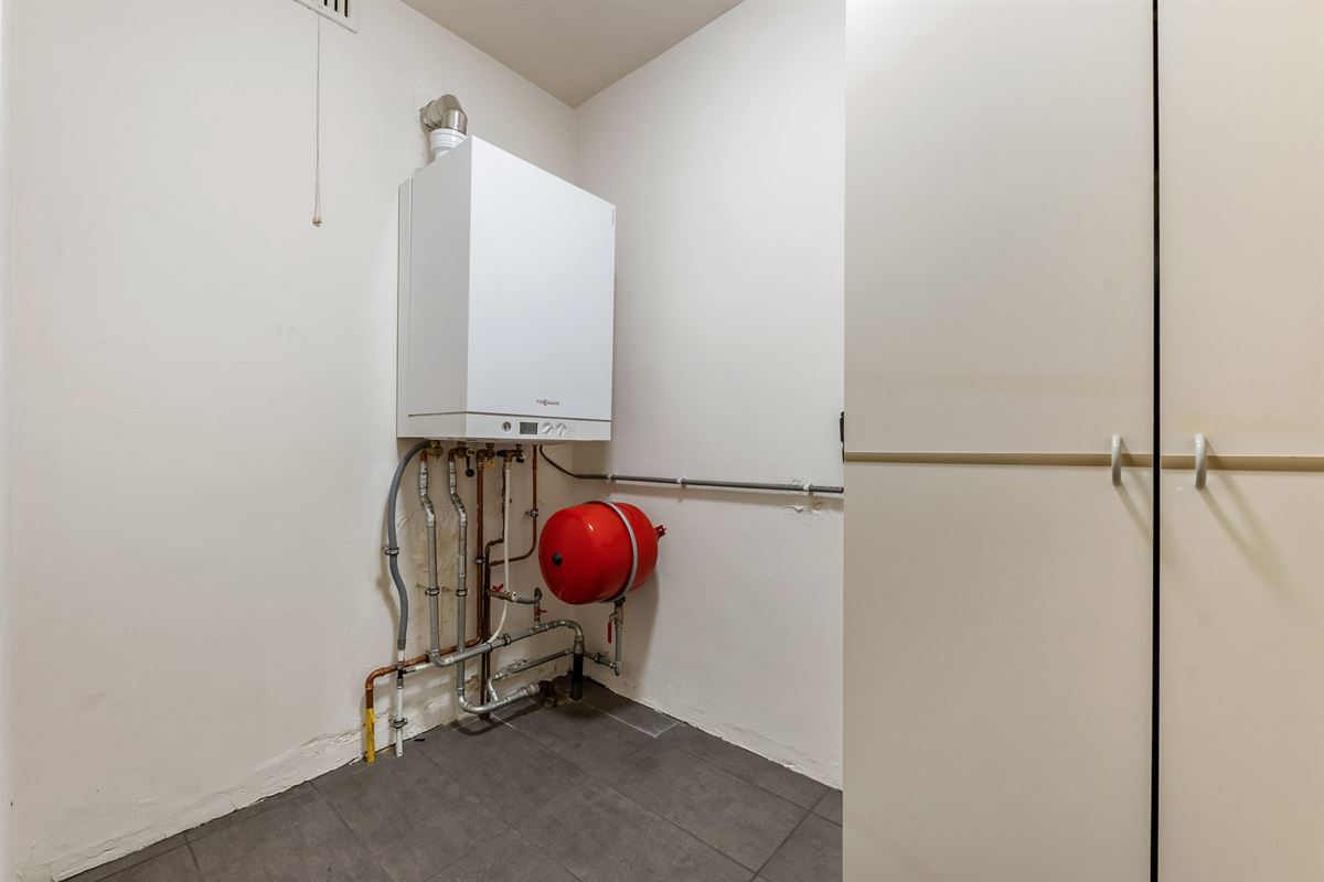 INSTAPKLARE GELIJKVLOERSE WONING OP RUSTIGE LIGGING