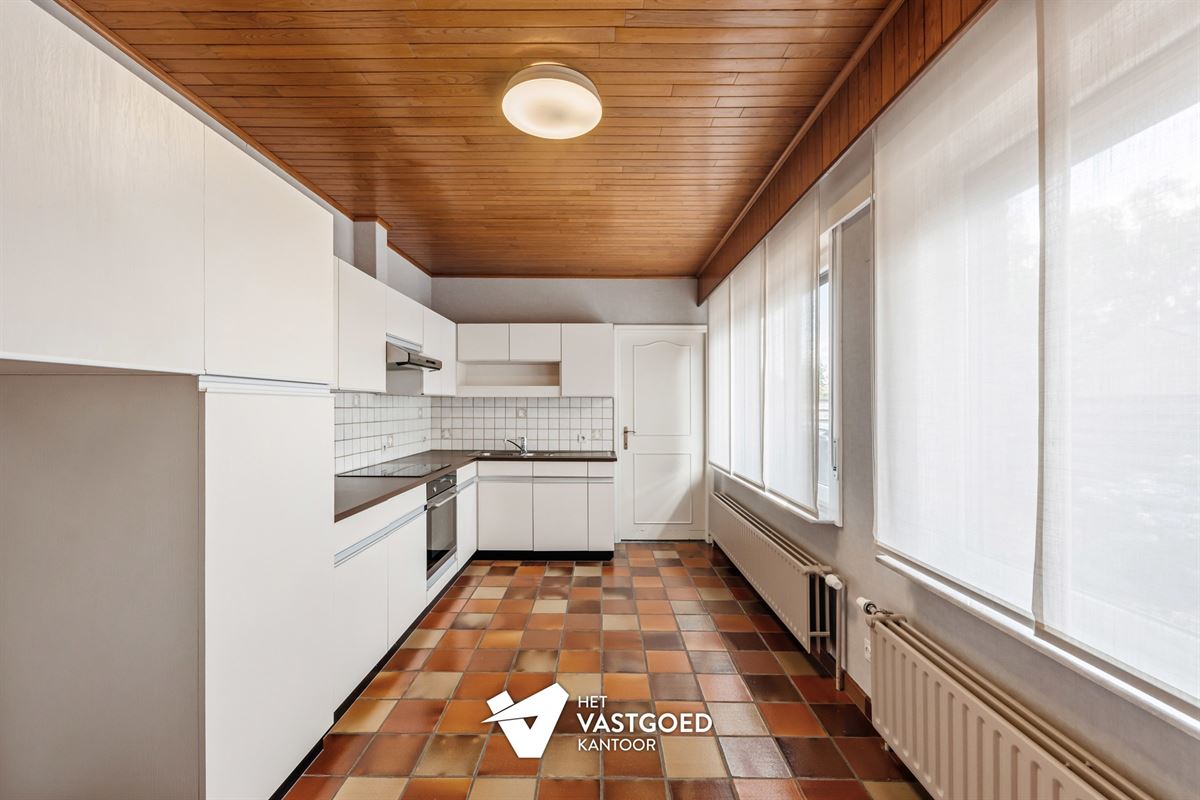 INSTAPKLARE GELIJKVLOERSE WONING OP RUSTIGE LIGGING
