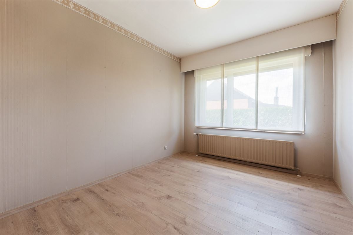 INSTAPKLARE GELIJKVLOERSE WONING OP RUSTIGE LIGGING