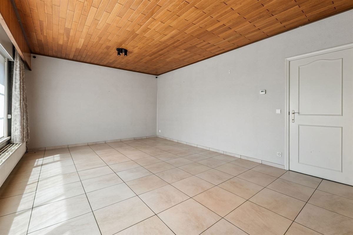 INSTAPKLARE GELIJKVLOERSE WONING OP RUSTIGE LIGGING