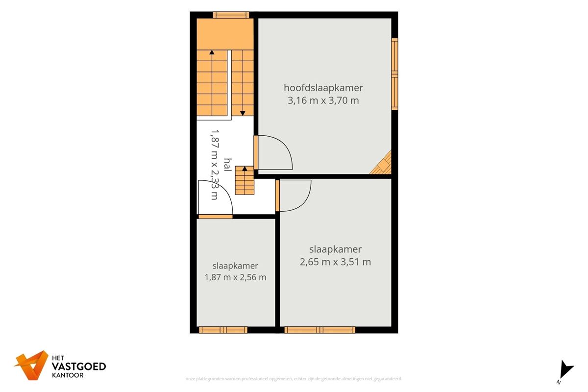 CHARMANTE TE RENOVEREN WONING, RUST GELEGEN OP EEN RUIM PERCEEL VAN 11 ARE.
