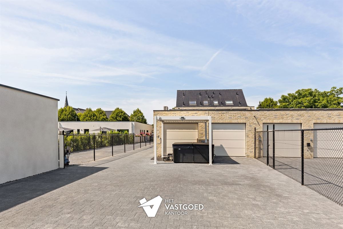 MODERNE EN ENERGIEZUINIGE KANGOEROEWONING OP UNIEKE LOCATIE IN MOL-RAUW