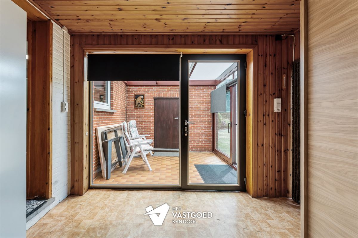 VERRASSEND RUIME OP TE FRISSEN WONING RUSTIG GELEGEN OP EEN PERCEEL VAN 5A32CA TE BEVERLO