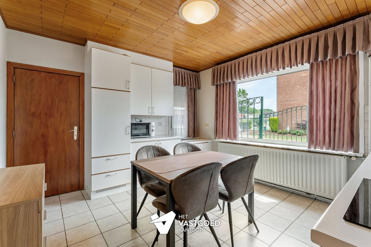 VERRASSEND RUIME OP TE FRISSEN WONING RUSTIG GELEGEN OP EEN PERCEEL VAN 5A32CA TE BEVERLO