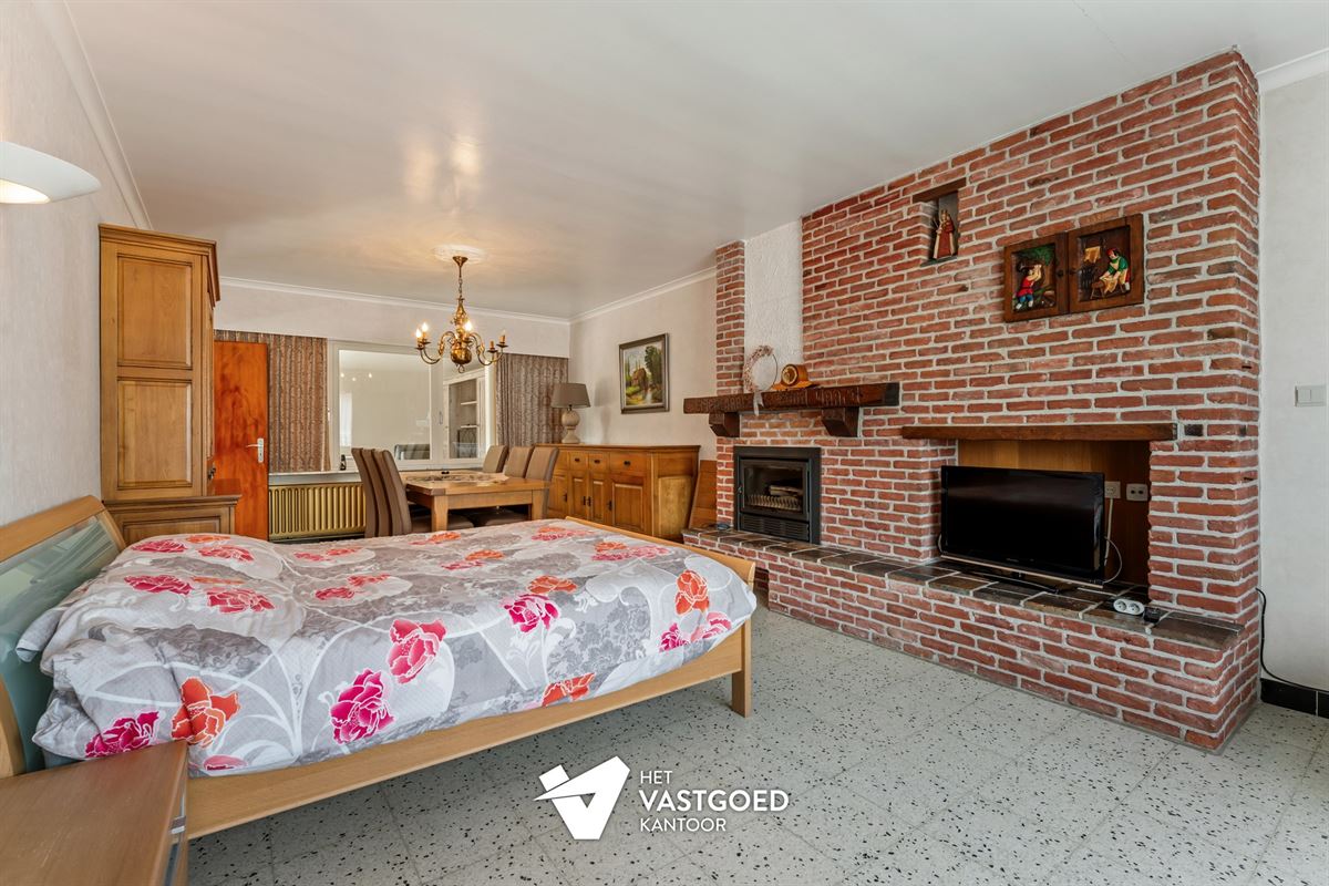 VERRASSEND RUIME OP TE FRISSEN WONING RUSTIG GELEGEN OP EEN PERCEEL VAN 5A32CA TE BEVERLO