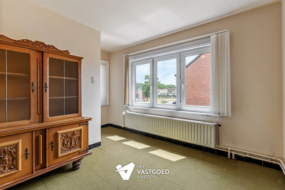 VERRASSEND RUIME OP TE FRISSEN WONING RUSTIG GELEGEN OP EEN PERCEEL VAN 5A32CA TE BEVERLO