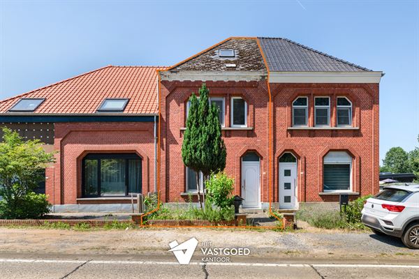 RECENT GERENOVEERDE WONING (172M²) MET 3 SLAAPKAMERS EN GEZELLIGE STADSTUIN TE MOLENSTEDE