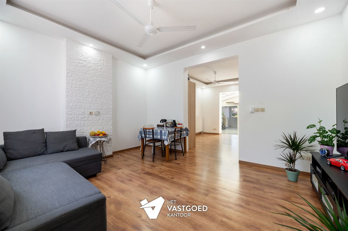 RECENT GERENOVEERDE WONING (172M²) MET 3 SLAAPKAMERS EN GEZELLIGE STADSTUIN TE MOLENSTEDE