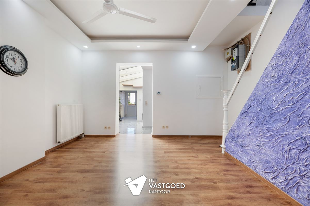 RECENT GERENOVEERDE WONING (172M²) MET 3 SLAAPKAMERS EN GEZELLIGE STADSTUIN TE MOLENSTEDE