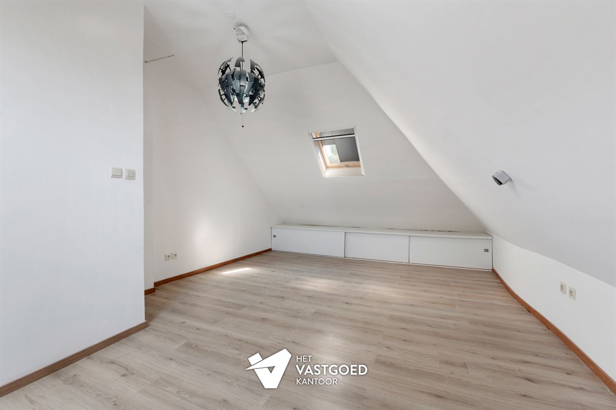 RECENT GERENOVEERDE WONING (172M²) MET 3 SLAAPKAMERS EN GEZELLIGE STADSTUIN TE MOLENSTEDE