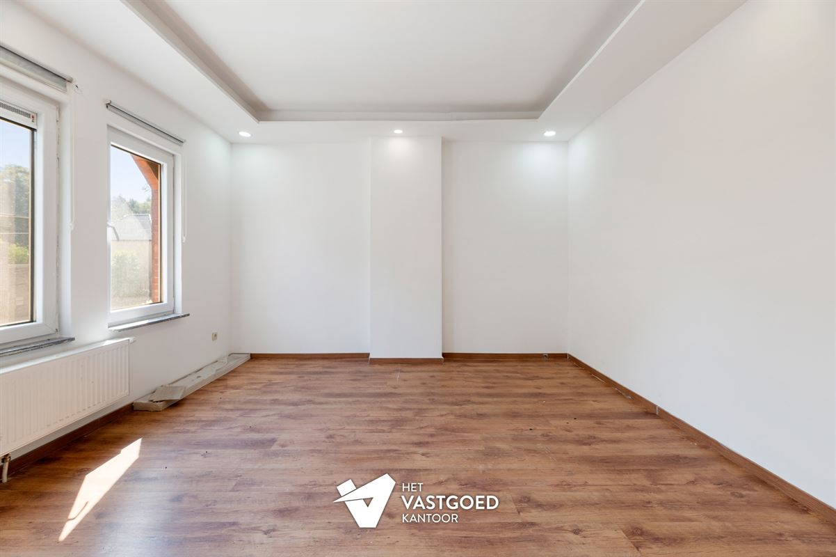 RECENT GERENOVEERDE WONING (172M²) MET 3 SLAAPKAMERS EN GEZELLIGE STADSTUIN TE MOLENSTEDE