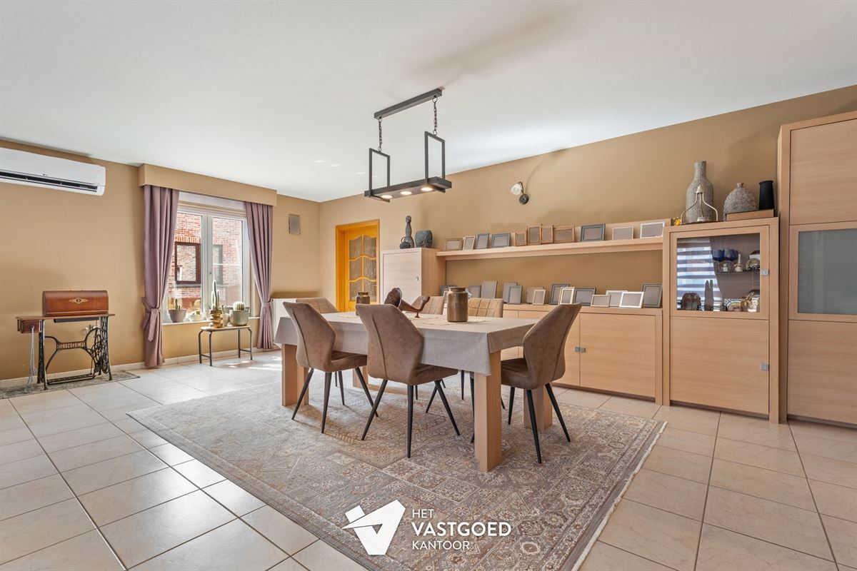 ZEER RUIME WONING MET 5 SLAAPKAMERS UITERST RUSTIG GELEGEN OP EEN PERCEEL VAN 1415 M² TE BERINGEN