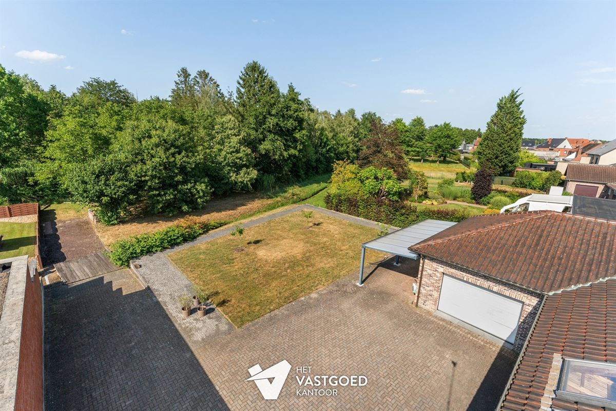 ZEER RUIME WONING MET 5 SLAAPKAMERS UITERST RUSTIG GELEGEN OP EEN PERCEEL VAN 1415 M² TE BERINGEN