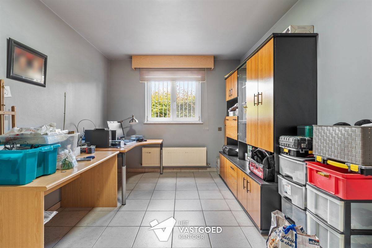 ZEER RUIME WONING MET 5 SLAAPKAMERS UITERST RUSTIG GELEGEN OP EEN PERCEEL VAN 1415 M² TE BERINGEN