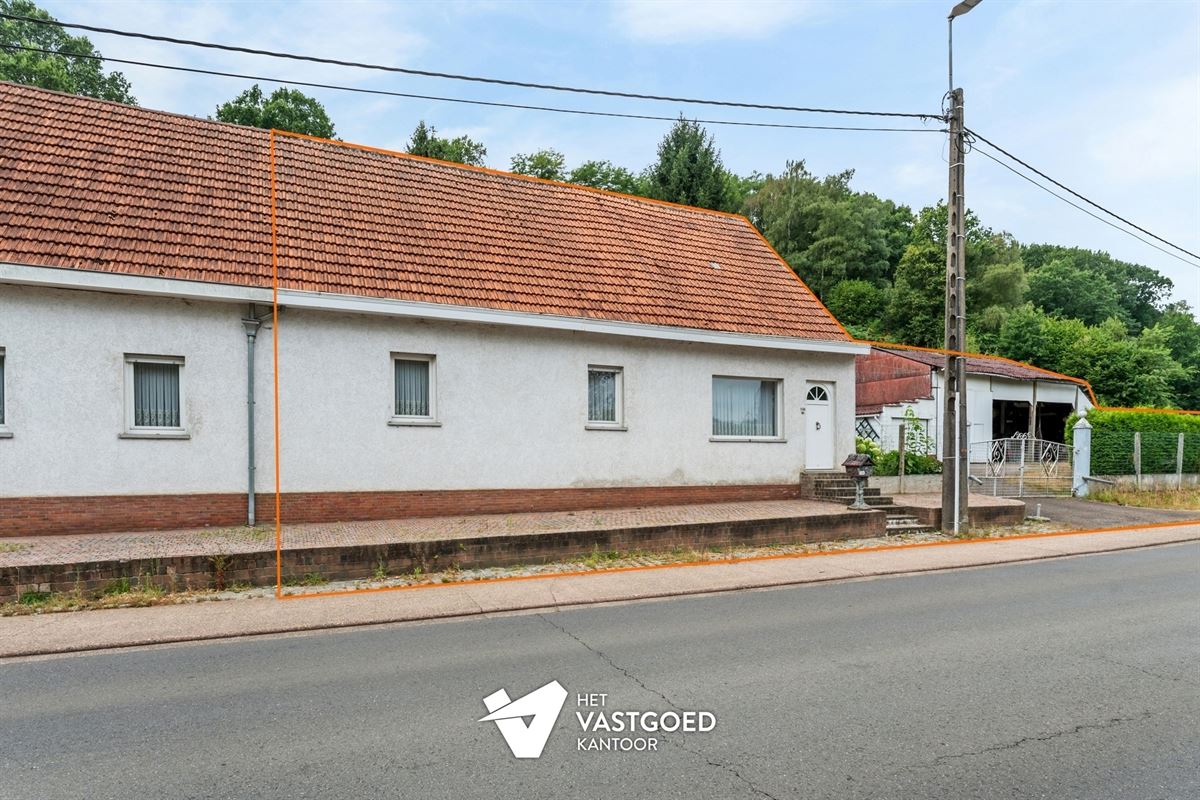 TE RENOVEREN KNUSSE WONING MET TUIN VAN 48A90CA EN LOODS EN GARAGE TE KAGGEVINNE