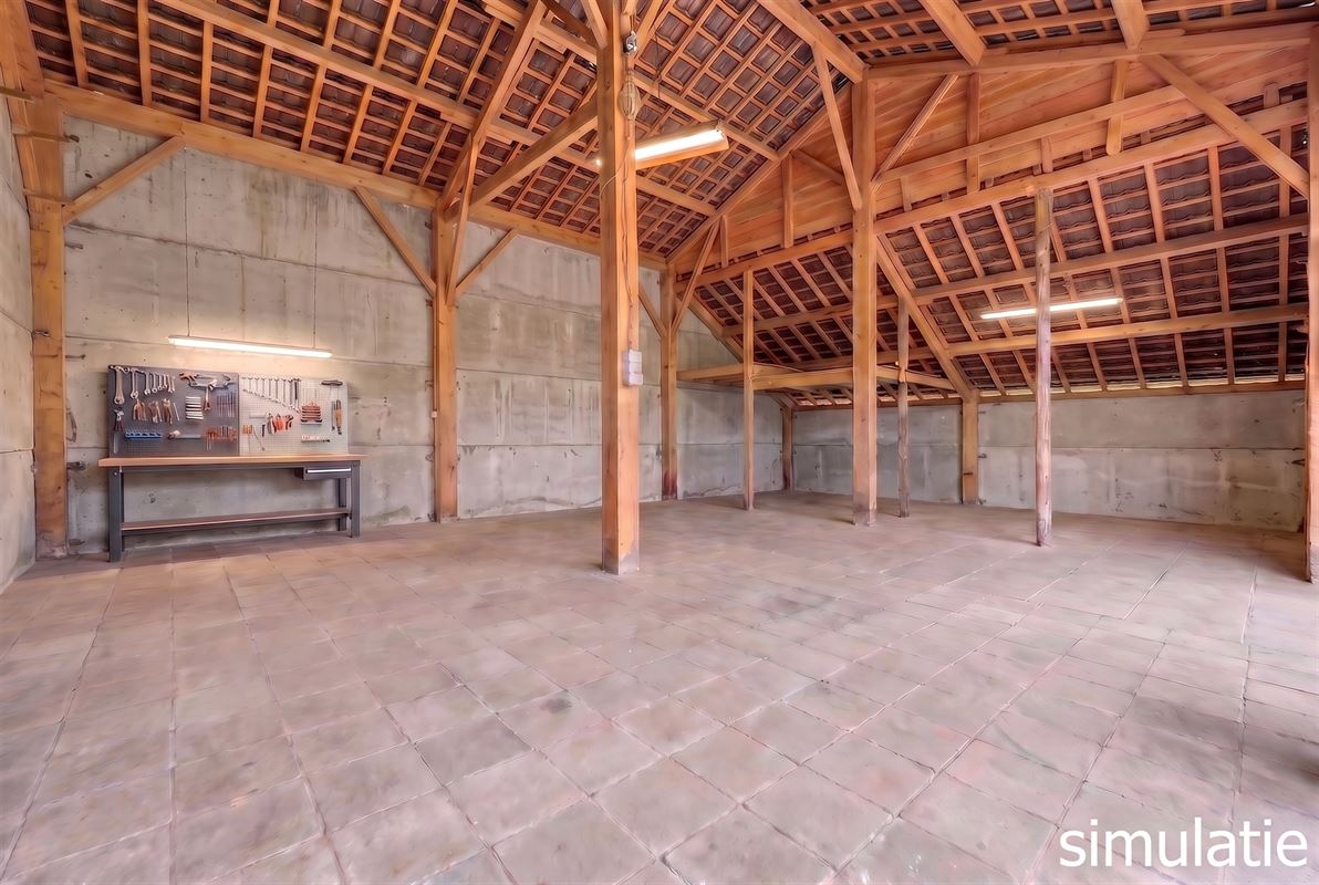 TE RENOVEREN KNUSSE WONING MET TUIN VAN 48A90CA EN LOODS EN GARAGE TE KAGGEVINNE