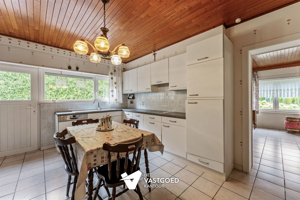 TE RENOVEREN KNUSSE WONING MET TUIN VAN 48A90CA EN LOODS EN GARAGE TE KAGGEVINNE