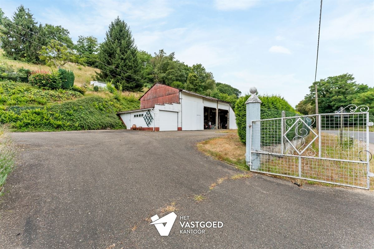 TE RENOVEREN KNUSSE WONING MET TUIN VAN 48A90CA EN LOODS EN GARAGE TE KAGGEVINNE
