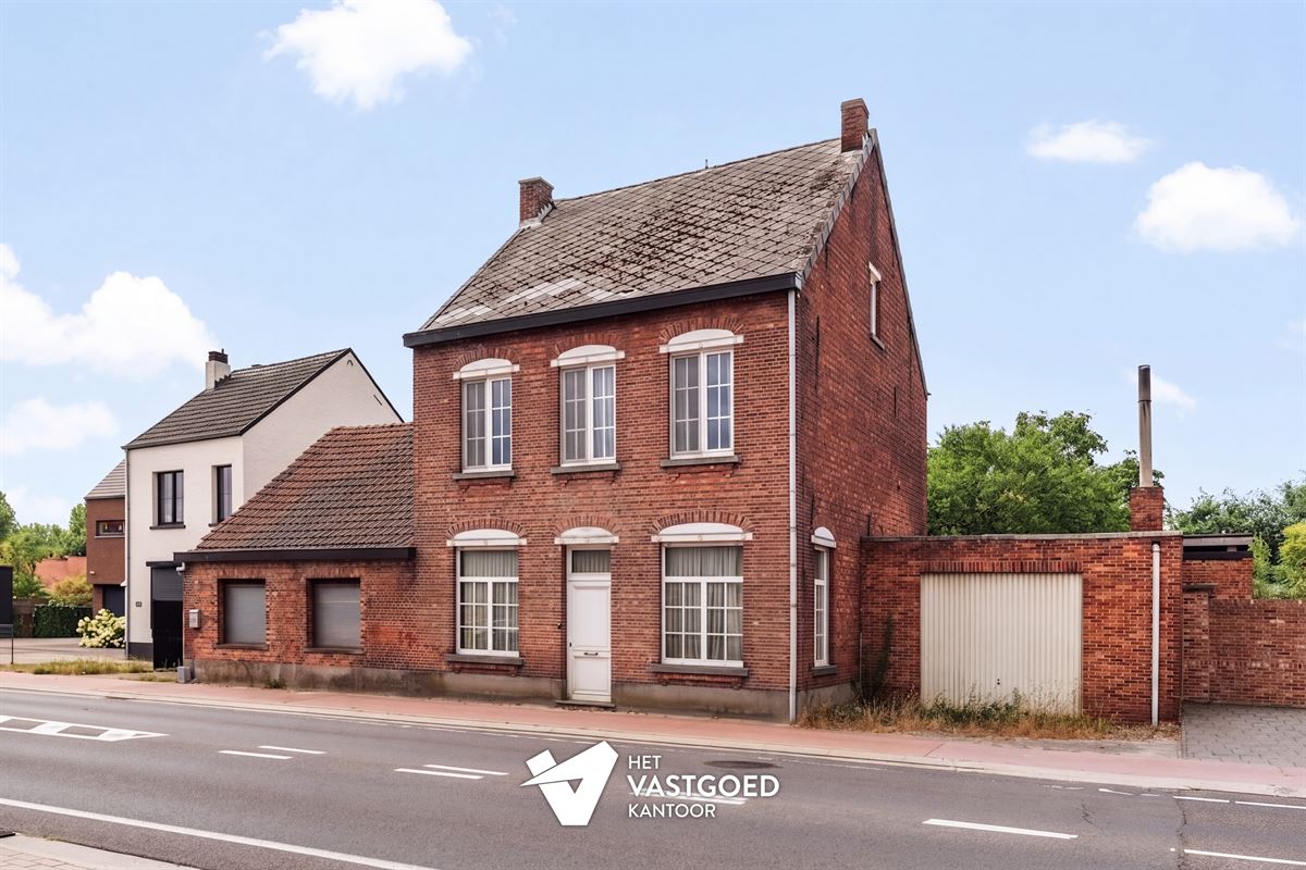 KARAKTERVOLLE RENOVATIEWONING MET 3 SLAAPKAMERS EN VEEL POTENTIEEL IN BALEN