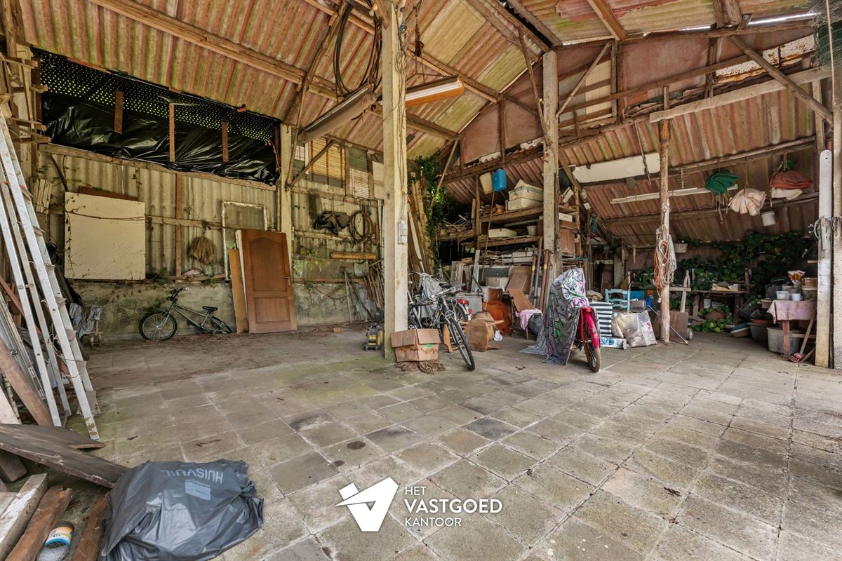 TE RENOVEREN KNUSSE WONING MET TUIN VAN 48A90CA EN LOODS EN GARAGE TE KAGGEVINNE