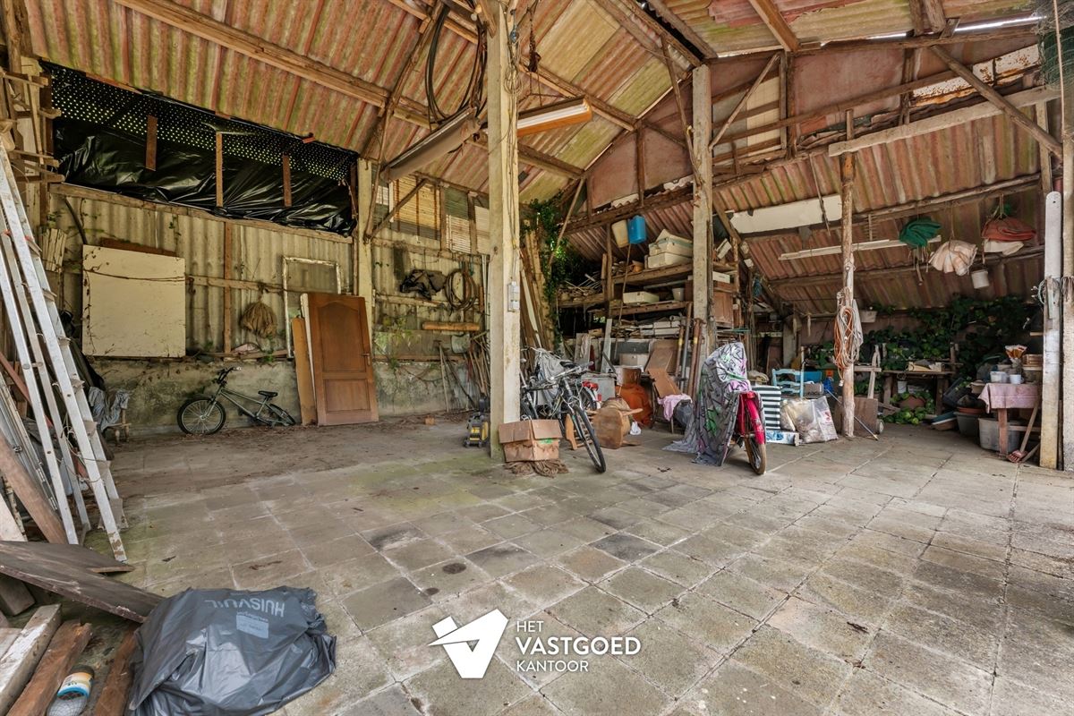 TE RENOVEREN KNUSSE WONING MET TUIN VAN 48A90CA EN LOODS EN GARAGE TE KAGGEVINNE