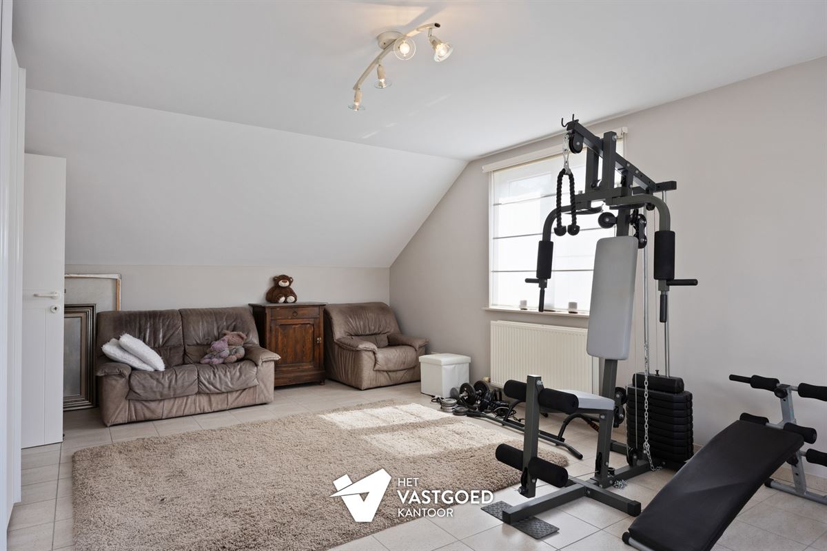 ZEER RUIM DUPLEX APPARTEMENT VAN 159 M² MET ZEER PRAKTISCHE INDELING EN KWALITATIEVE AFWERKING